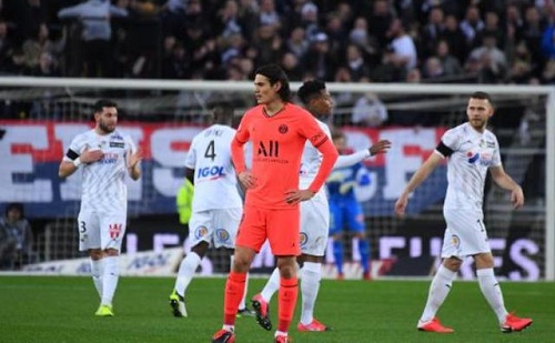 冷门+ 进球大战+补时绝平 亚眠逼平巴黎