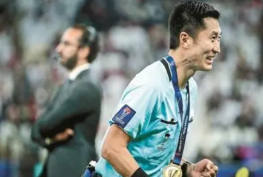 亚冠-马宁再任主裁判执法利雅得新月VS吉达联合