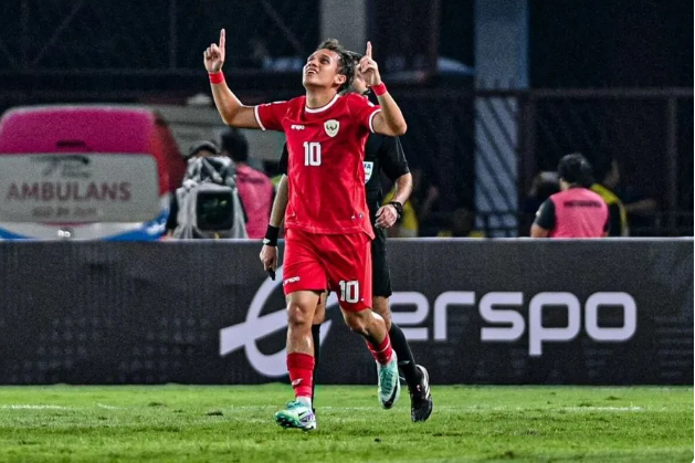 世预赛-印度尼西亚1-0越南升至小组第二，武明仲送礼，维克里破门