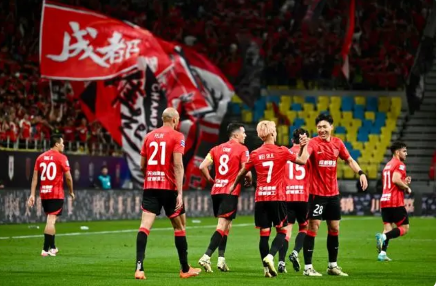 中超-韦世豪打进加盟以来首球！成都蓉城3-0完胜浙江队