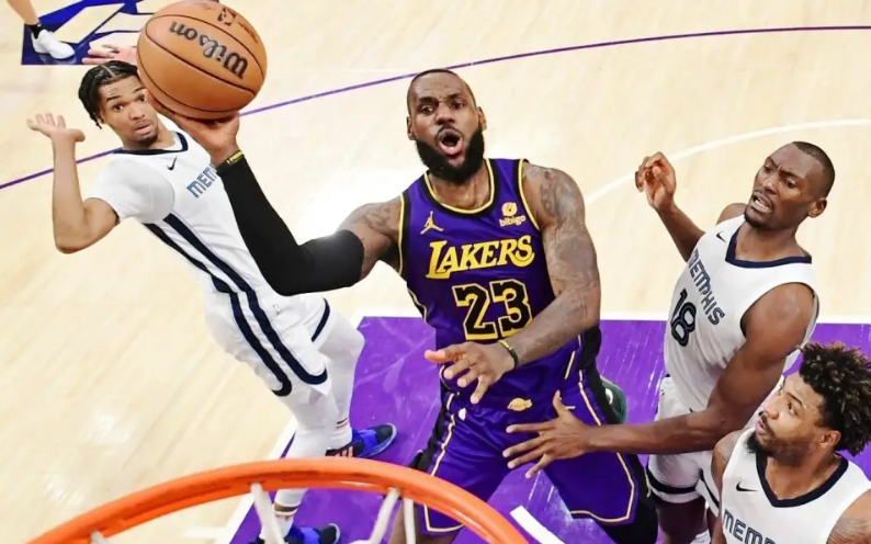 NBA-湖人124-108鹈鹕 詹姆斯28+11+17