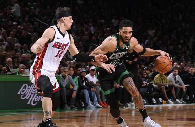 NBA-凯尔特人118-84狂胜热火，大比分4-1晋级半决赛