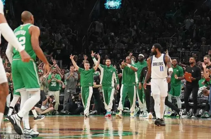 NBA总决赛G5-凯尔特人106-88独行侠大比分4-1夺冠 塔图姆31+8+11