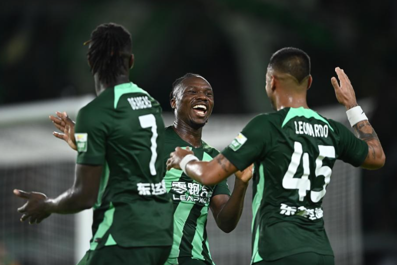 中超-莱昂纳多2射1传 浙江主场4-0大胜梅州客家