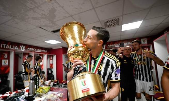 蒙扎密切关注尤文图斯后卫德西利奥，CEO加利亚尼持谨慎态度