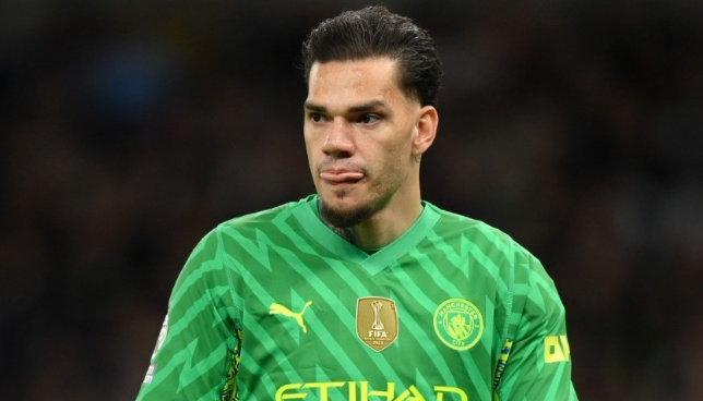 曼城高标价阻碍埃德森与阿尔瓦雷斯转会，中场或迎变动