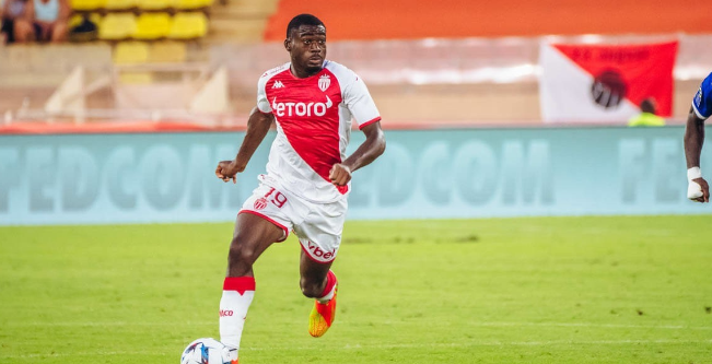 转会市场风云再起：米兰追逐福法纳与帕夫洛维奇，报价争议不断