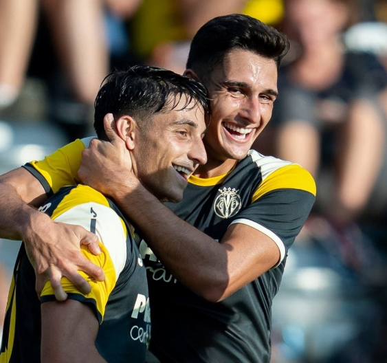 友谊赛-多特连扳两球2-2黄潜，萨比策救主，吉滕斯破门