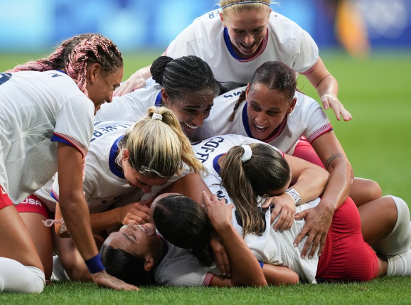 奥运会-美国女足1-0德国女足晋级决赛，斯旺森助攻史密斯加时制胜