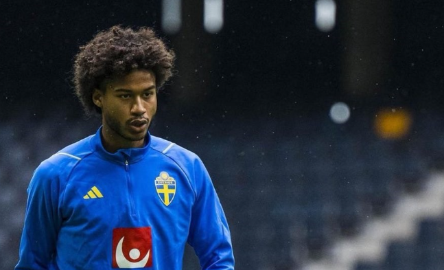 卡尤斯特转会布伦特福德告急！罗马诺曝交易濒临破裂，瑞典中场或重返那不勒斯