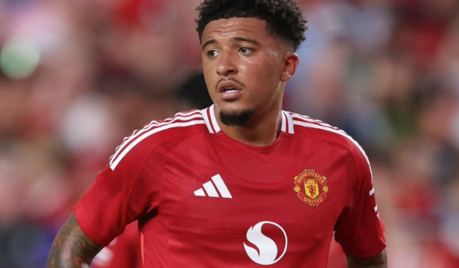 巴黎圣日耳曼仍对曼联边锋桑乔虎视眈眈，考虑租借加买断引进方案