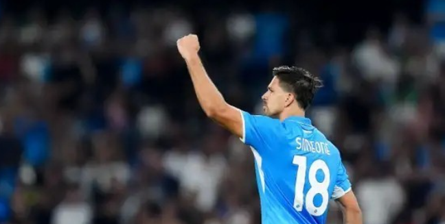 贝蒂斯欲租借+买断引进小西蒙尼，那不勒斯倾向强制购买条款