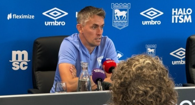 伊普斯维奇主帅基兰-麦肯纳展望英超新赛季，盛赞球队准备充分及新援斯莫迪奇