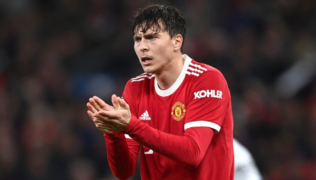 拉齐奥转会新动向：瞄准曼联后卫林德洛夫，中场目标锁定那不勒斯弗洛伦肖