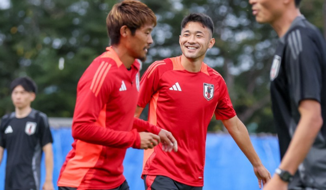 菅原由势反思南安普顿开局失利，畅谈荷甲英超差异与留洋感悟