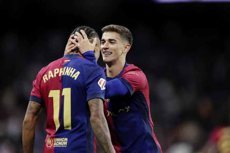 西甲第11轮惊爆冷门，巴萨客场4-0大胜皇马