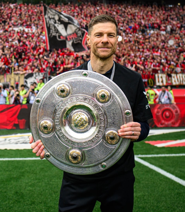 哈维-阿隆索计划明年3月决定未来，婉拒拜仁利物浦邀请