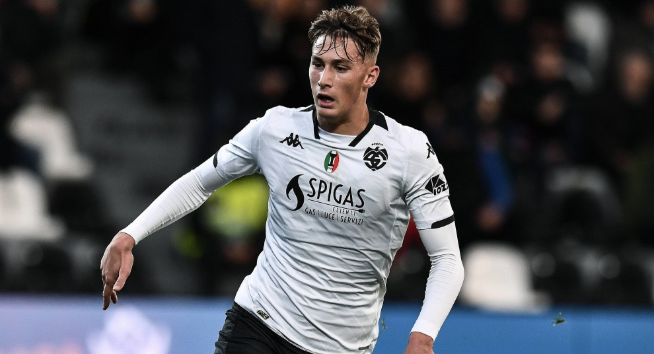 英超两俱乐部球探关注国米青训前锋皮奥-埃斯波西托