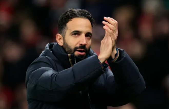 哈格里夫斯评曼联：中场配置需优化，年轻球员潜力大