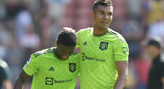 卡塞米罗将足总杯奖牌赠予马拉西亚，传递团队温情