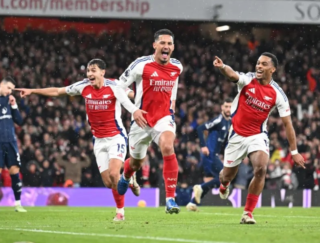 英超传奇射手希勒：利物浦夺冠最大热门，阿森纳是唯一挑战者