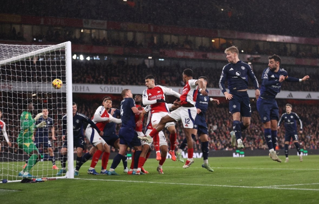 贝尔巴托夫：曼联需加强定位球训练，阿森纳成新斯托克城