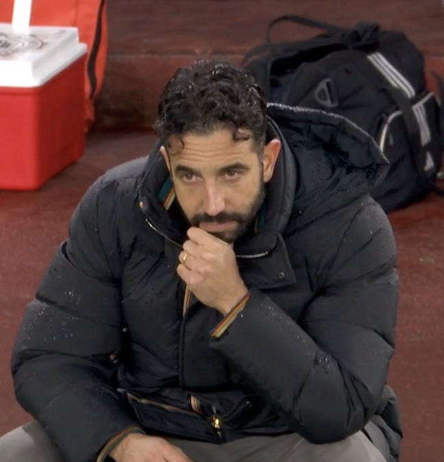 曼联主帅阿莫林：球员需像“疯狗”一样奔跑以角逐英超冠军