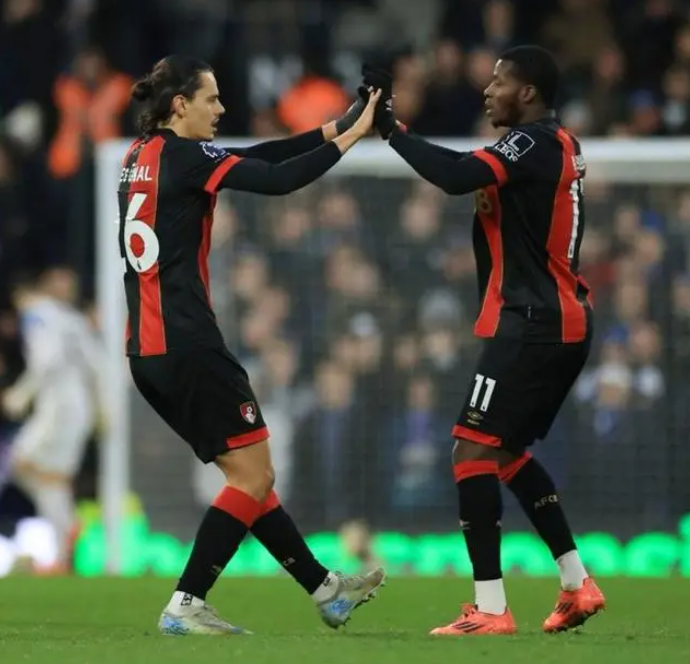 英超-伯恩茅斯2-1逆转伊普斯维奇，丹戈-瓦塔拉绝杀