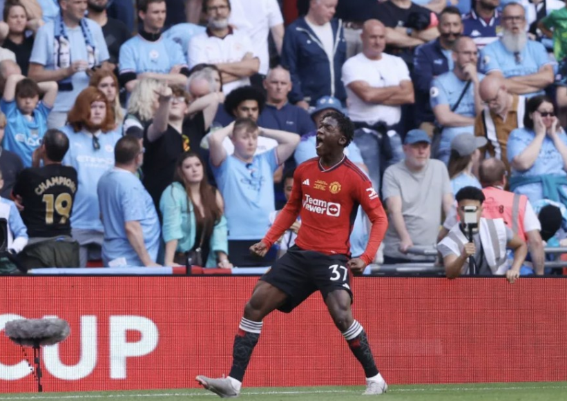 尼基-巴特回忆曼市德比：昔日曼联辉煌，德比日激情难忘