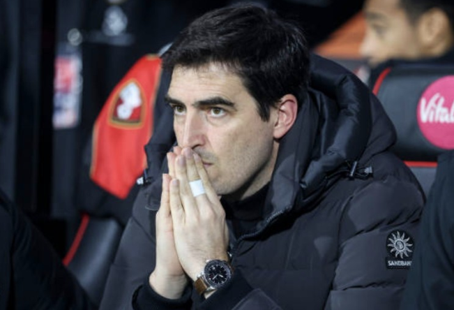 伯恩茅斯主帅伊劳拉：对平局结果失望，对点球判罚提出异议