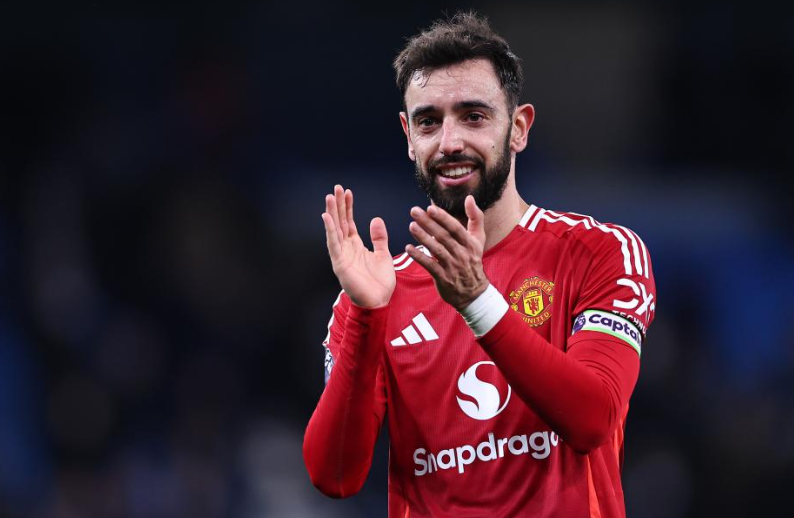 英超-曼联2-1逆转曼城，B费点射阿玛德建功