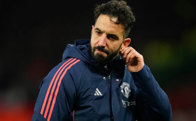 曼联转会动态：薪资成障碍，阿方索-戴维斯非优先目标