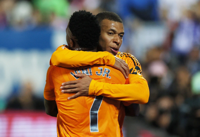 西甲-皇马客场3-0大胜莱加内斯，维尼修斯、巴尔韦德与贝林厄姆建功