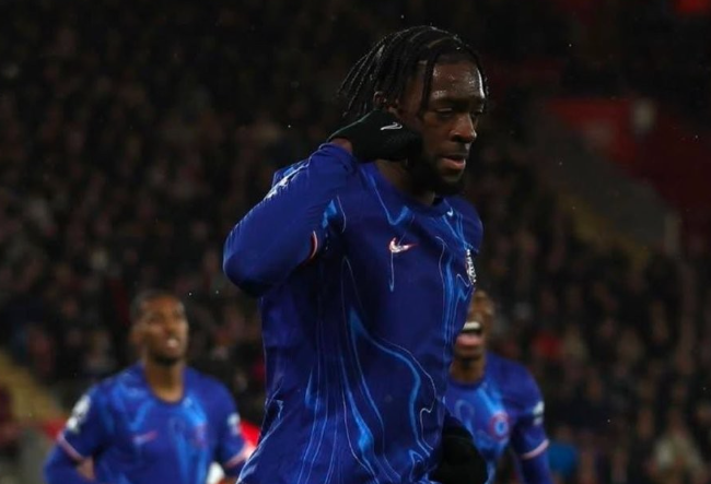 尤文图斯关注切尔西后卫迪萨西，面临多家俱乐部竞争