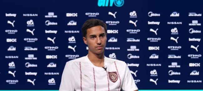 曼城新援维托尔-雷斯：期待与瓜迪奥拉共创佳绩