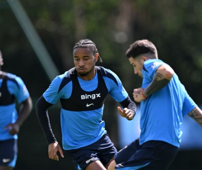 曼联、切尔西转会动态：加纳乔、恩昆库成焦点