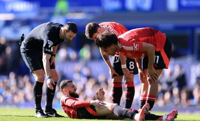 曼联担忧马兹拉维伤情，球员将接受进一步检查