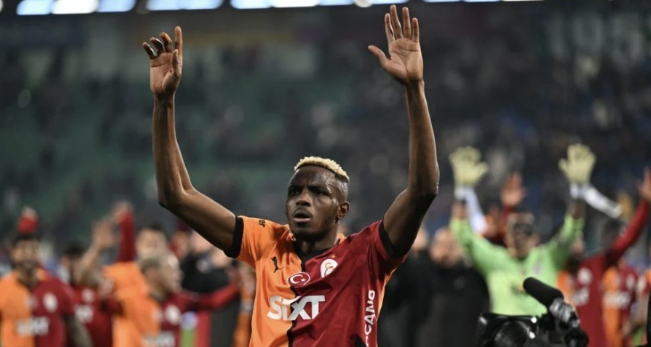 曼联瞄准意甲射手奥斯梅恩，双方愿意开启转会谈判