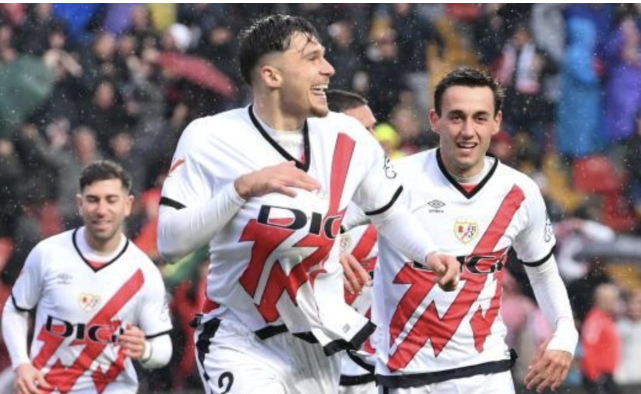 多队争抢巴列卡诺边后卫拉蒂乌