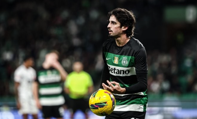 曼城曼联争抢特林康，葡萄牙体育欲续约留人