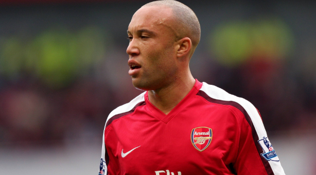 西尔韦斯特：萨利巴、科纳特顶级中卫，约罗潜力巨大，曼联需专注杯赛