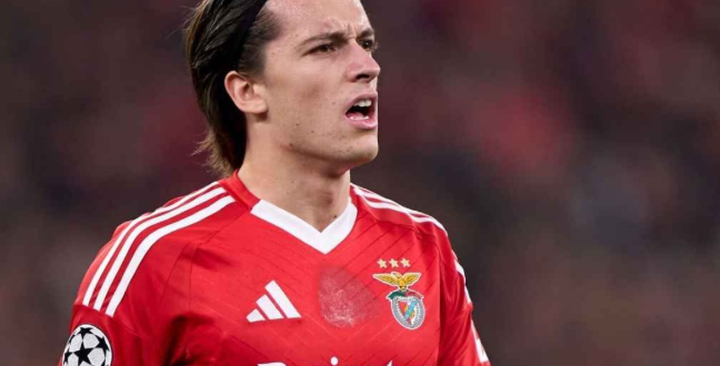 皇马巴萨争抢阿尔瓦罗-费尔南德斯，曼联求购无望