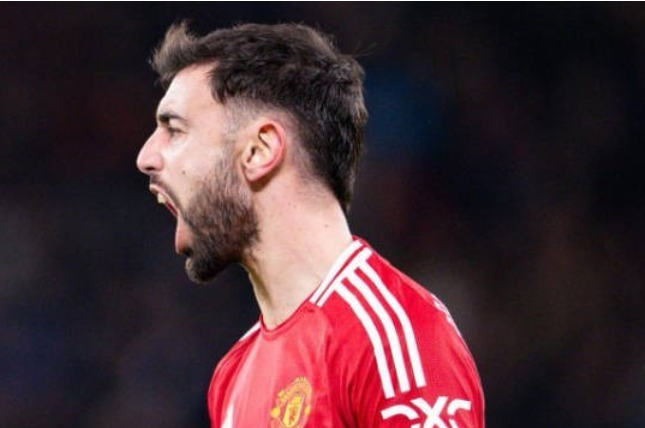 B费谈曼联2-2战平埃弗顿：起步太晚，下半场踢得更自由