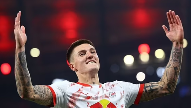 阿森纳领跑谢什科争夺战，面临英超多队挑战