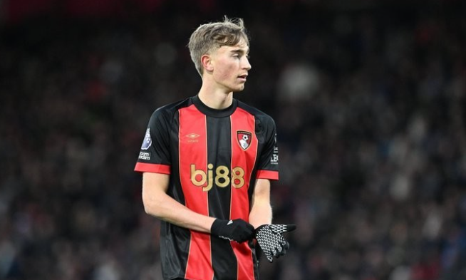 拜仁夏窗引援新动向：赫伊森在关注名单，首要目标是维尔茨、新边锋及凯恩替补