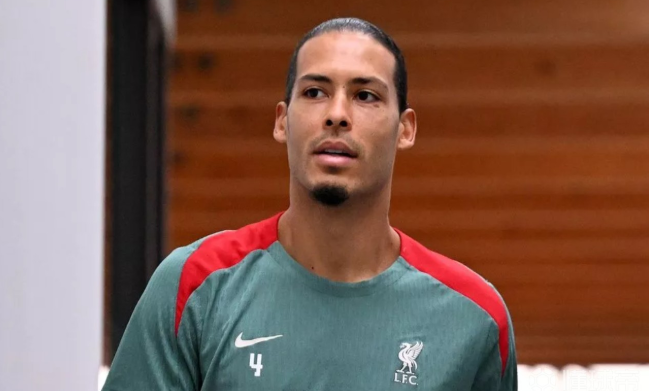 范戴克谈队长职责、家庭、联赛杯决赛及鲁尼批评