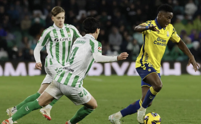 切尔西计划2200万欧元引进埃苏戈，未来租借去向待定