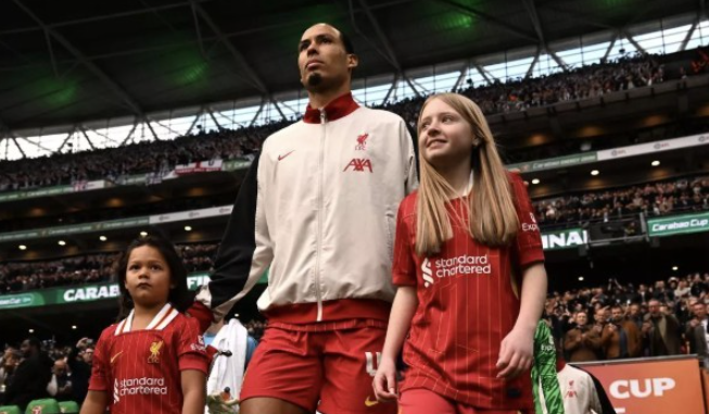 范戴克英联杯决赛前激动发言含不雅词，天空体育与ITV致歉