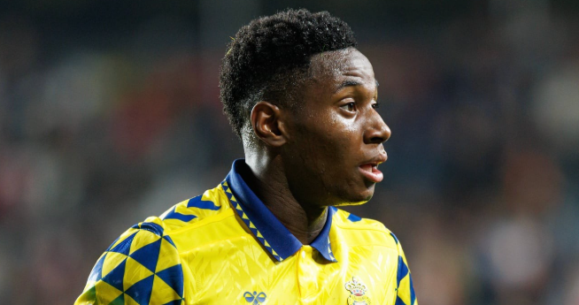 利物浦在埃苏戈争夺战中败给切尔西，新星将以2200万欧加盟蓝军