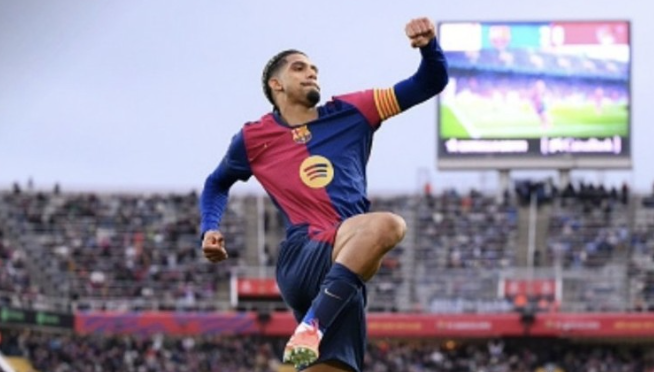 利物浦密切关注巴萨后卫阿劳霍，视其为范戴克潜在继任者